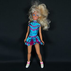 1993 Laiko Plastic Blonde Hair Cheerleader Character Girl Doll action figure 15"